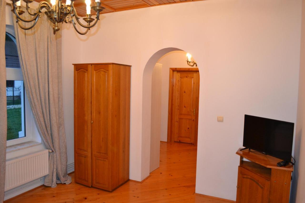 Castle Gate Hotel Бран Екстериор снимка