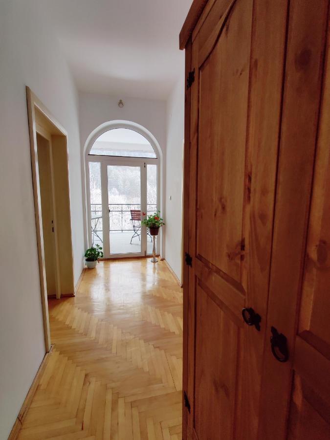 Castle Gate Hotel Бран Екстериор снимка
