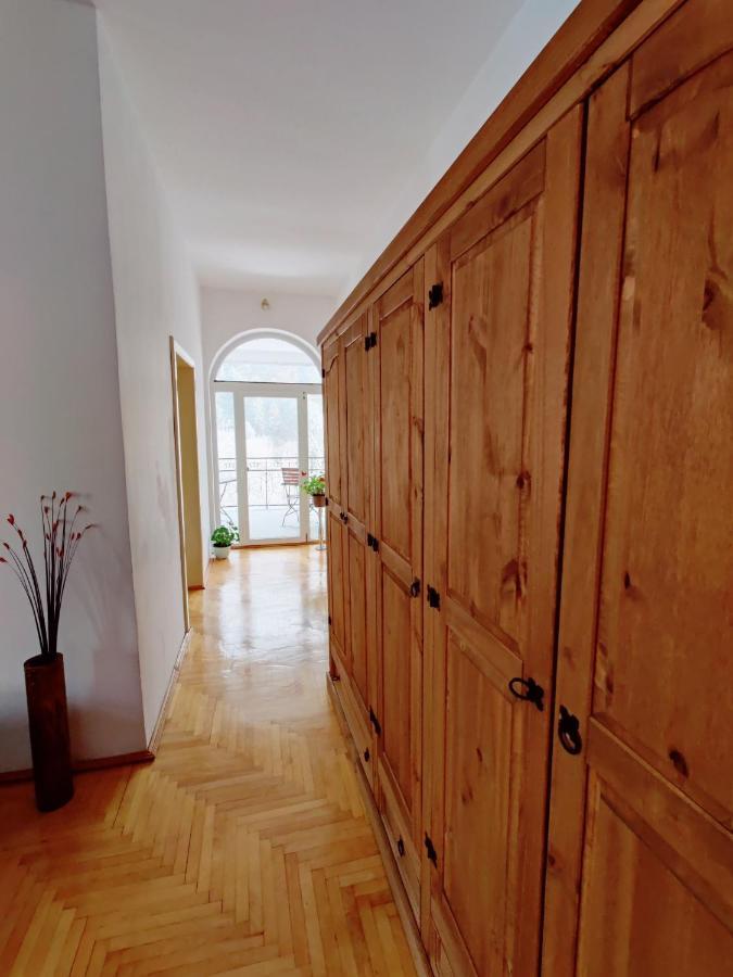 Castle Gate Hotel Бран Екстериор снимка