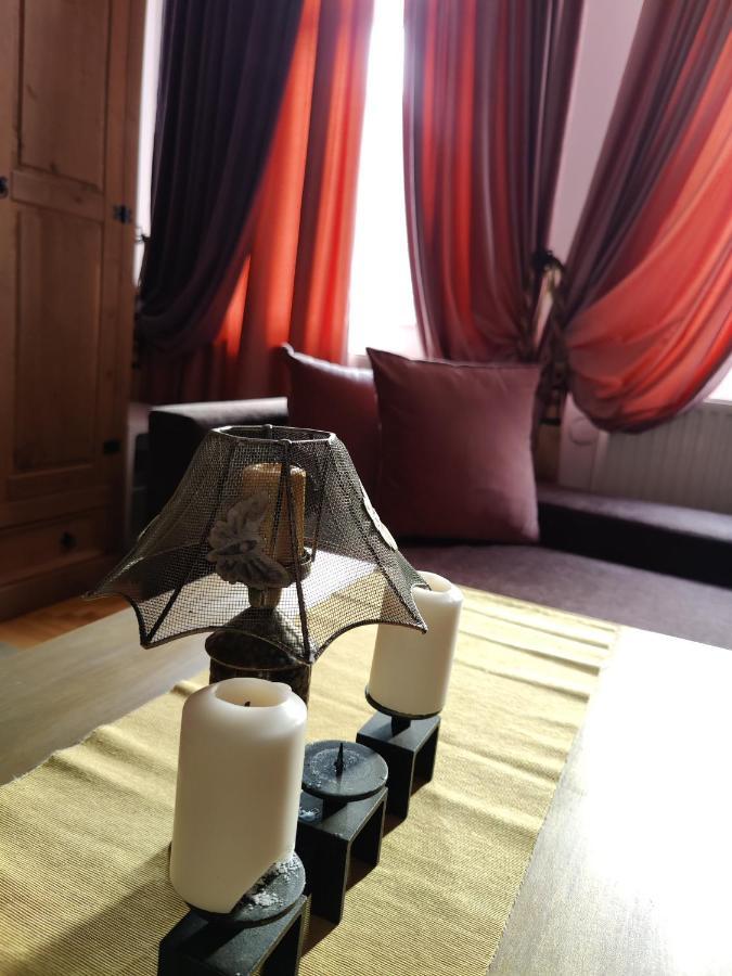 Castle Gate Hotel Бран Екстериор снимка