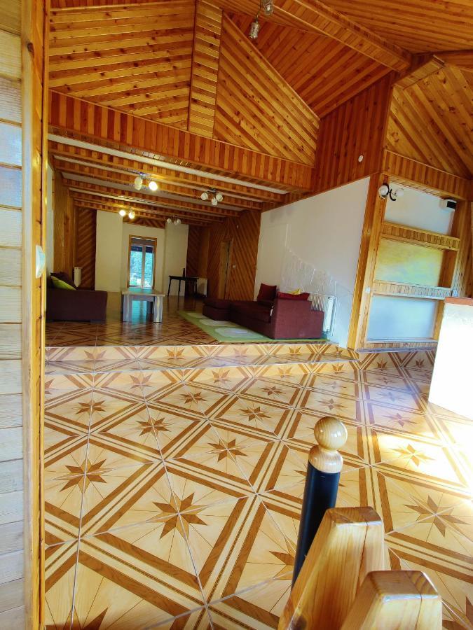 Castle Gate Hotel Бран Екстериор снимка