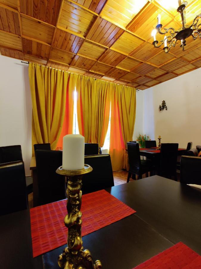 Castle Gate Hotel Бран Екстериор снимка