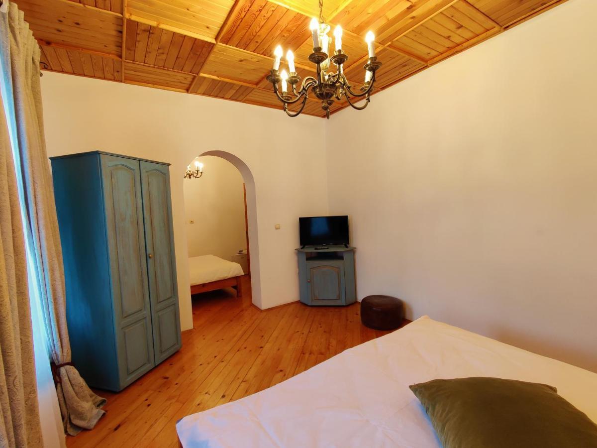 Castle Gate Hotel Бран Екстериор снимка