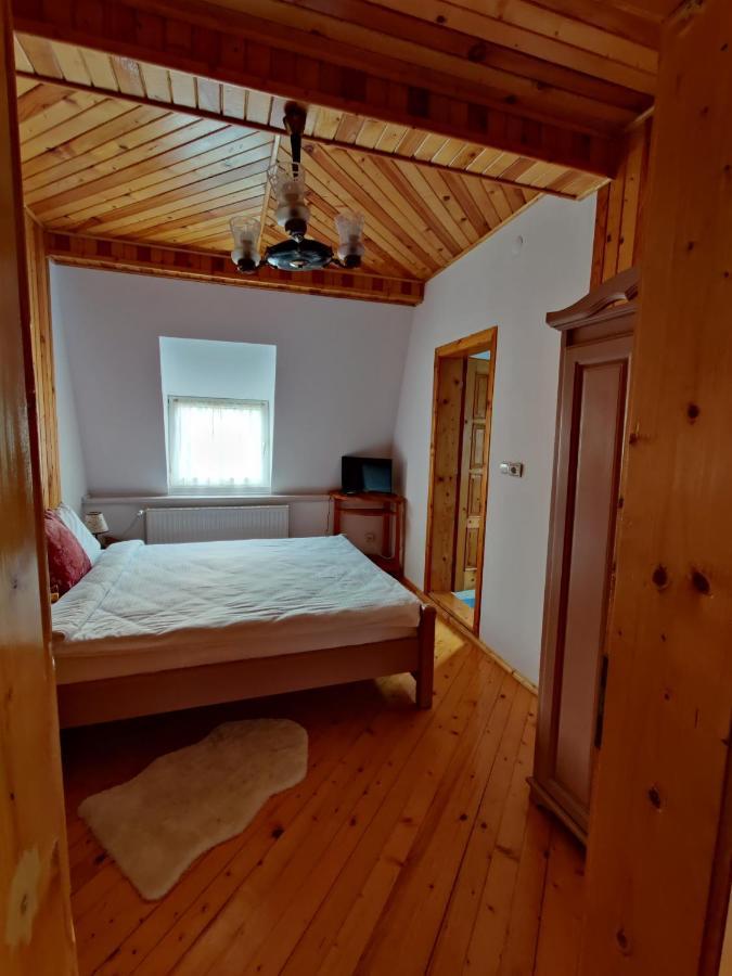 Castle Gate Hotel Бран Екстериор снимка